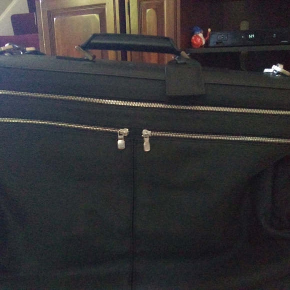 Men's Louis Vuitton overnight bag and garment bag - Picture 5 of 14